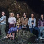 Sophia Ali, Shannon Berry, Reign Edwards, Helena Howard, Erana James, Jenna Clause, Mia Healey und Sarah Pidgeon in "The Wilds" © 2020 Amazon Studios