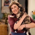 Mayim Bialik in "Call Me Kat" © 2021 FOX Broadcasting Co.